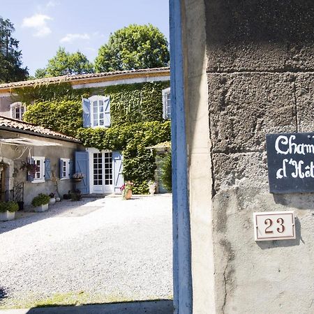 Centre De Bien-Etre Et Ses Chambres D'Hote Villeneuve-de-Rivière 外观 照片