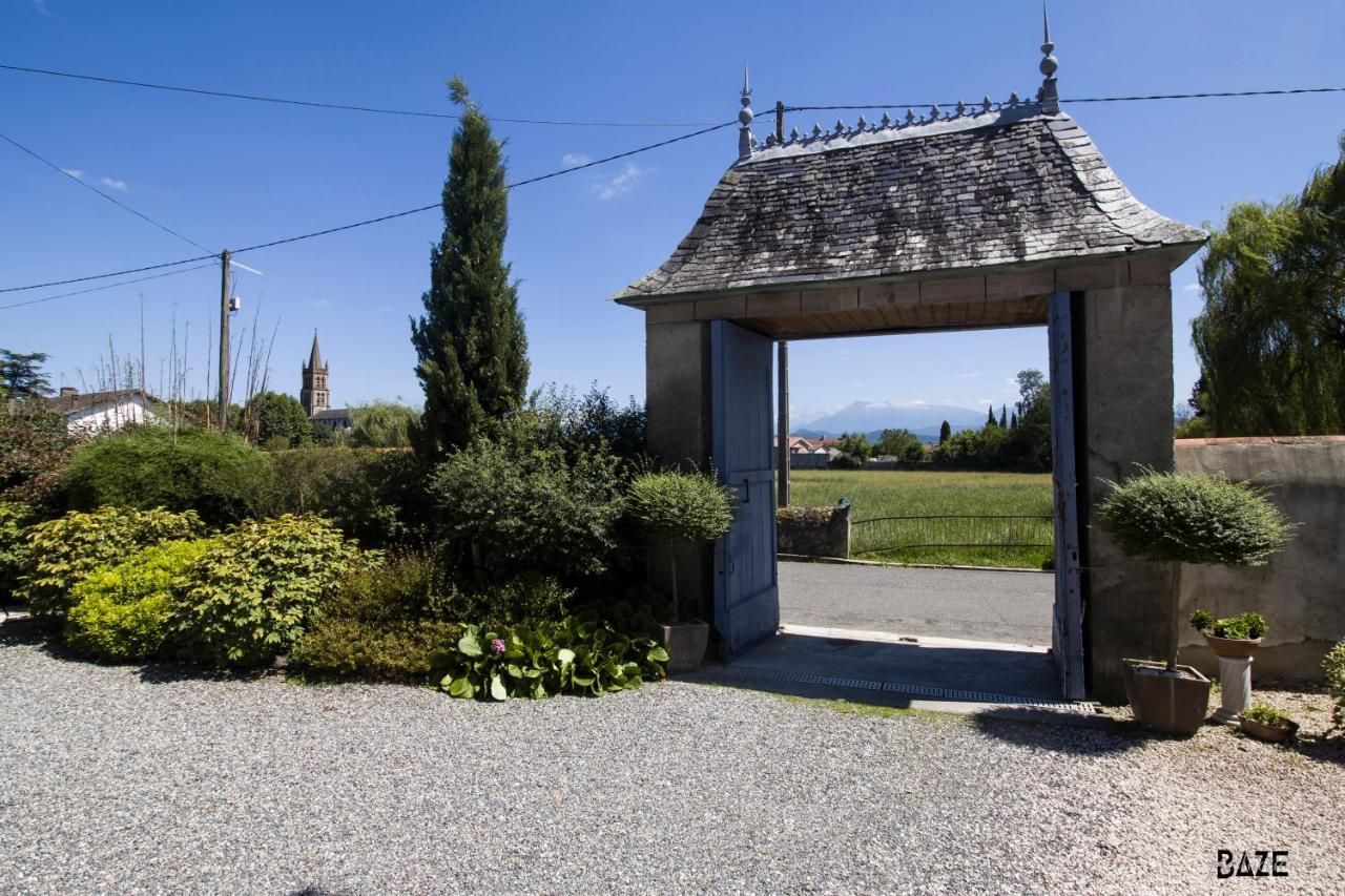 Centre De Bien-Etre Et Ses Chambres D'Hote Villeneuve-de-Rivière 外观 照片